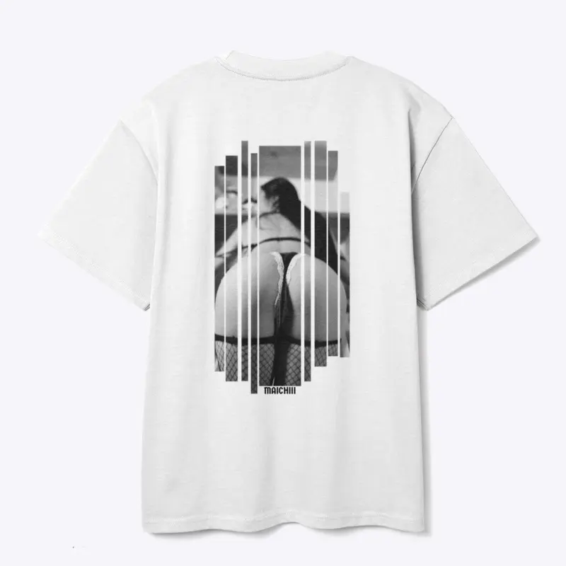 Mai Housewife Oversized White Tee